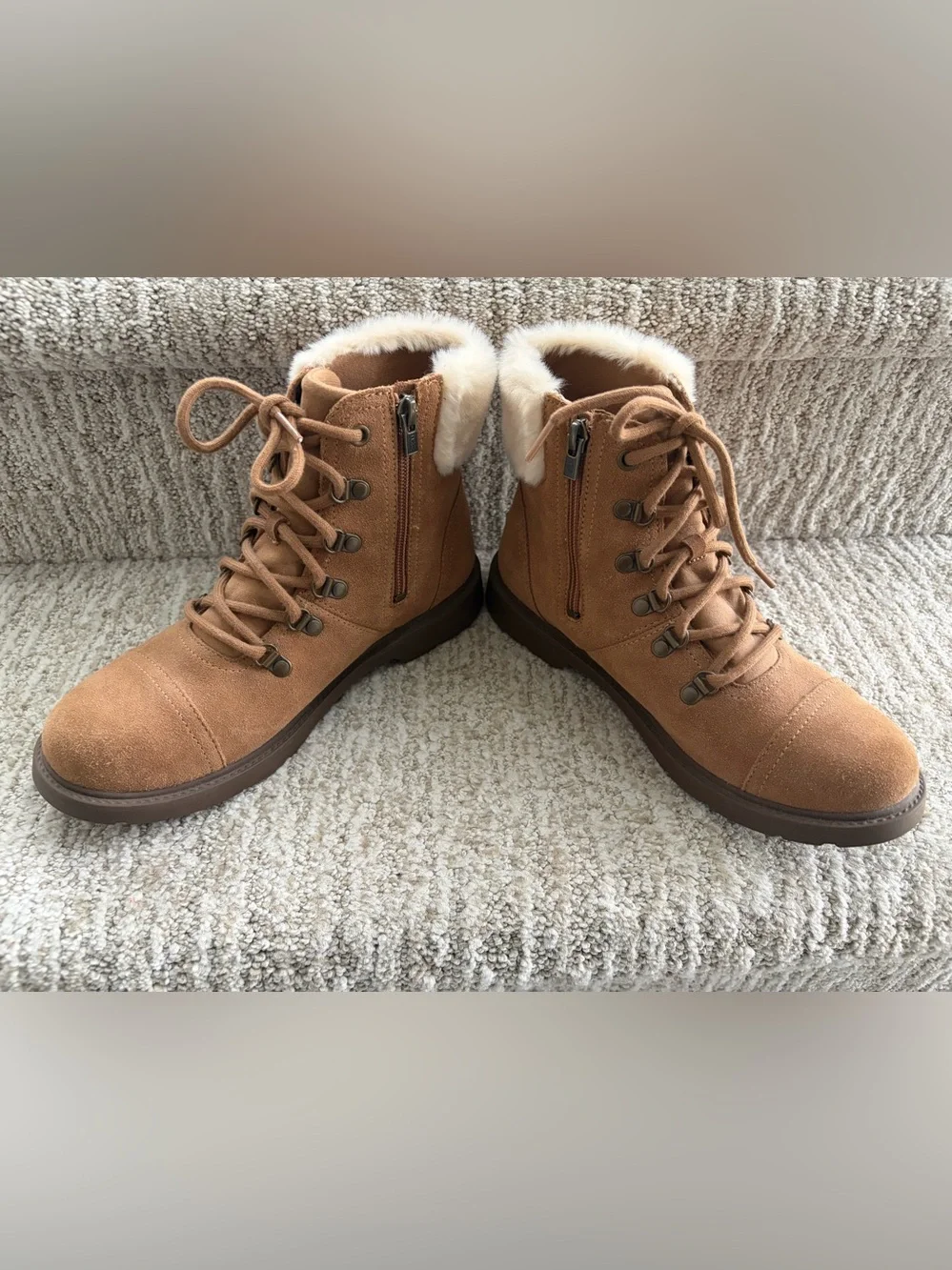 UGG Kids' Azell Hiker boots in chestnut suede. Big Kids Size 6.